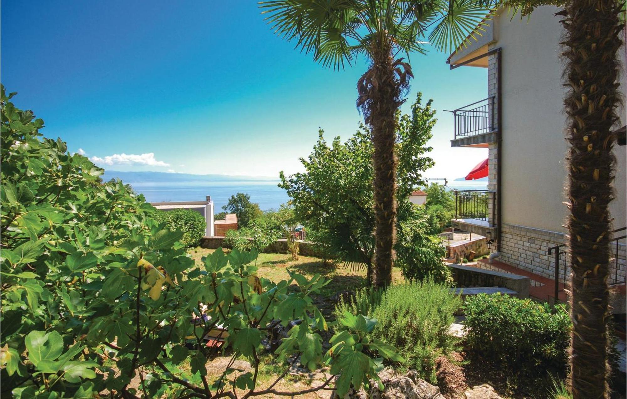 Beautiful Apartment In Lovran With Wifi ภายนอก รูปภาพ