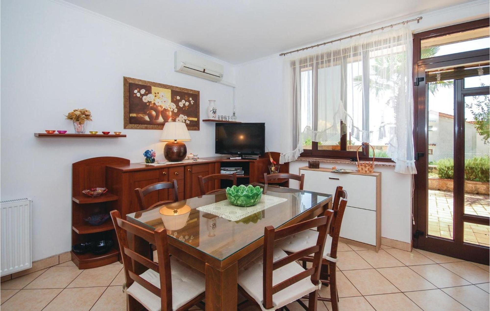 Beautiful Apartment In Lovran With Wifi ภายนอก รูปภาพ