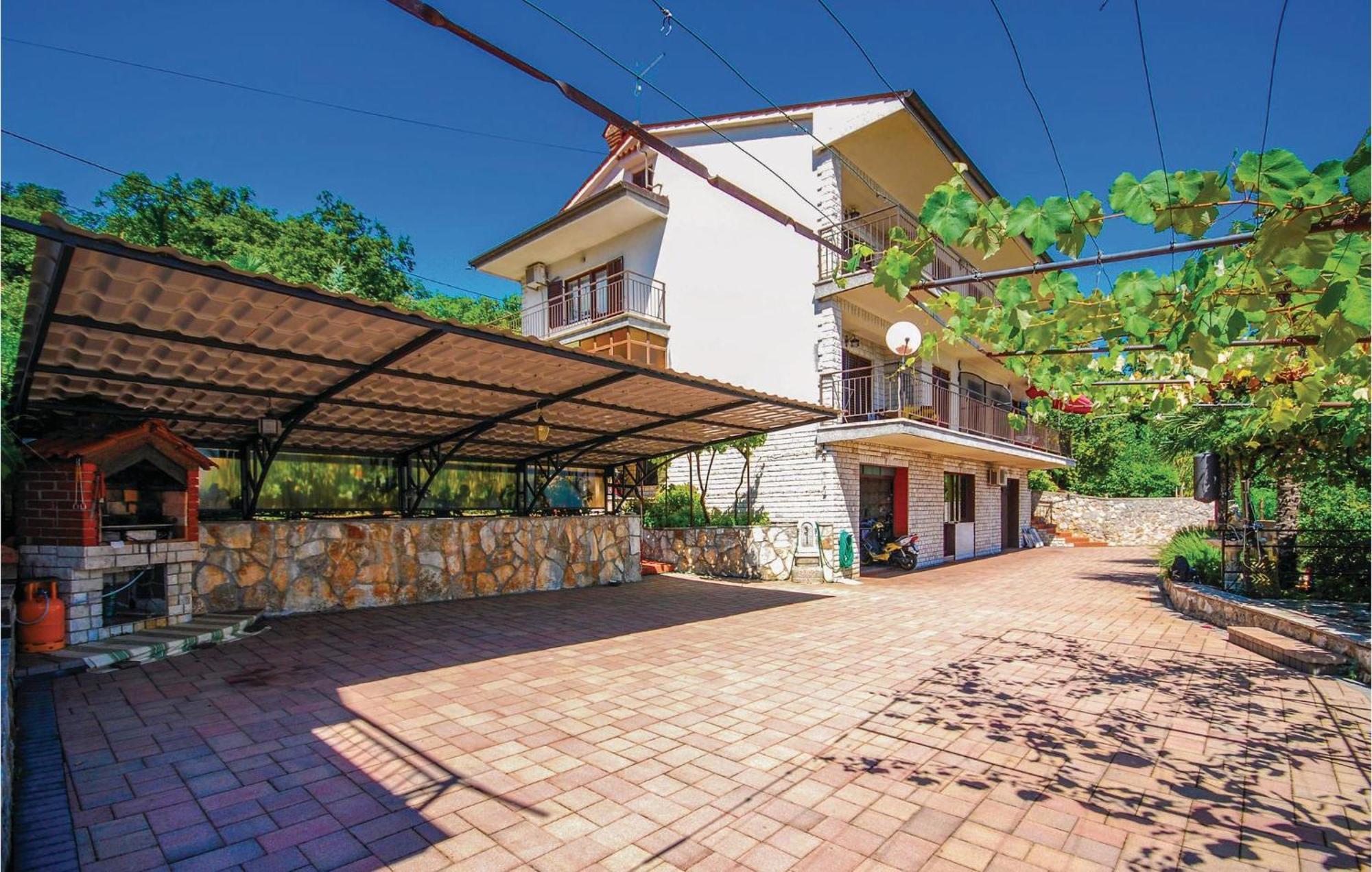 Beautiful Apartment In Lovran With Wifi ภายนอก รูปภาพ